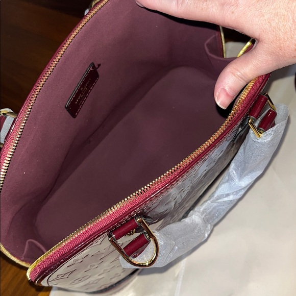 Source Unknown Patent Leather Burgundy Crossbody Satchel Handbag - Picture 8 of 8